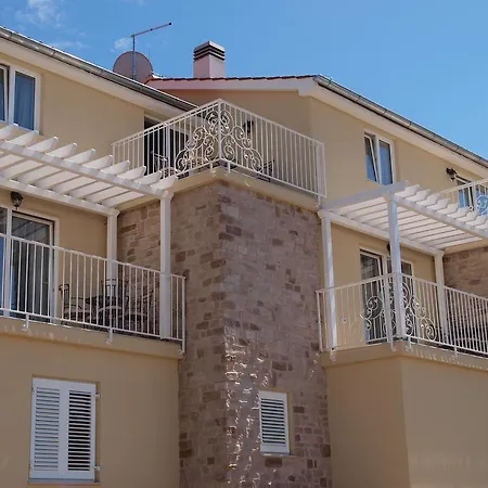 Guest house Olei 4*